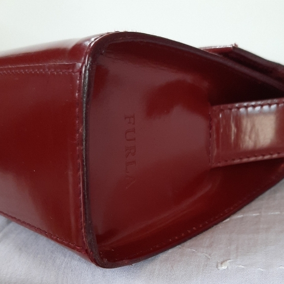 Furla Deep Red Leather Shoulder Bag - Picture 6 of 12